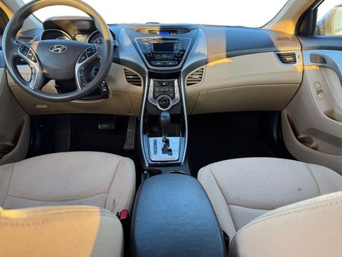 Used 2013 Hyundai Elantra GLS w/ Preferred Pkg image 13