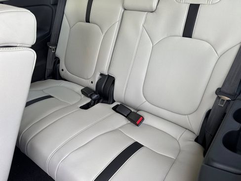New 2026 Honda Pilot Touring image 17
