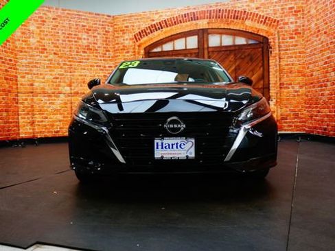 Certified 2023 Nissan Altima 2.5 SV w/ SV Premium Package AWD/4WD image 2