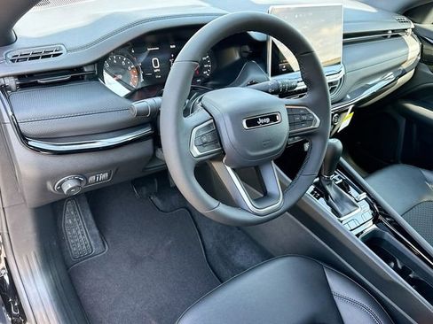 New 2026 Jeep Compass Latitude image 6