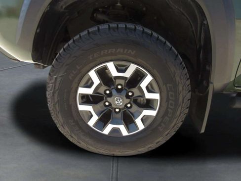 Used 2021 Toyota Tacoma TRD Off-Road RWD image 4