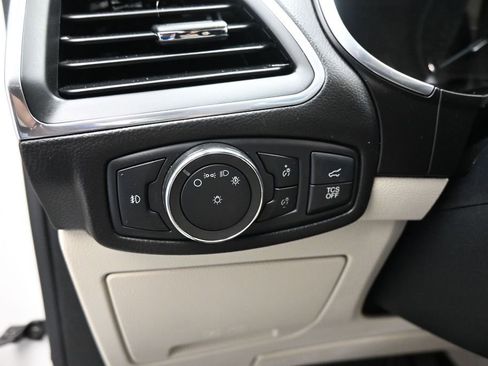 Certified 2020 Ford Edge Titanium FWD image 13