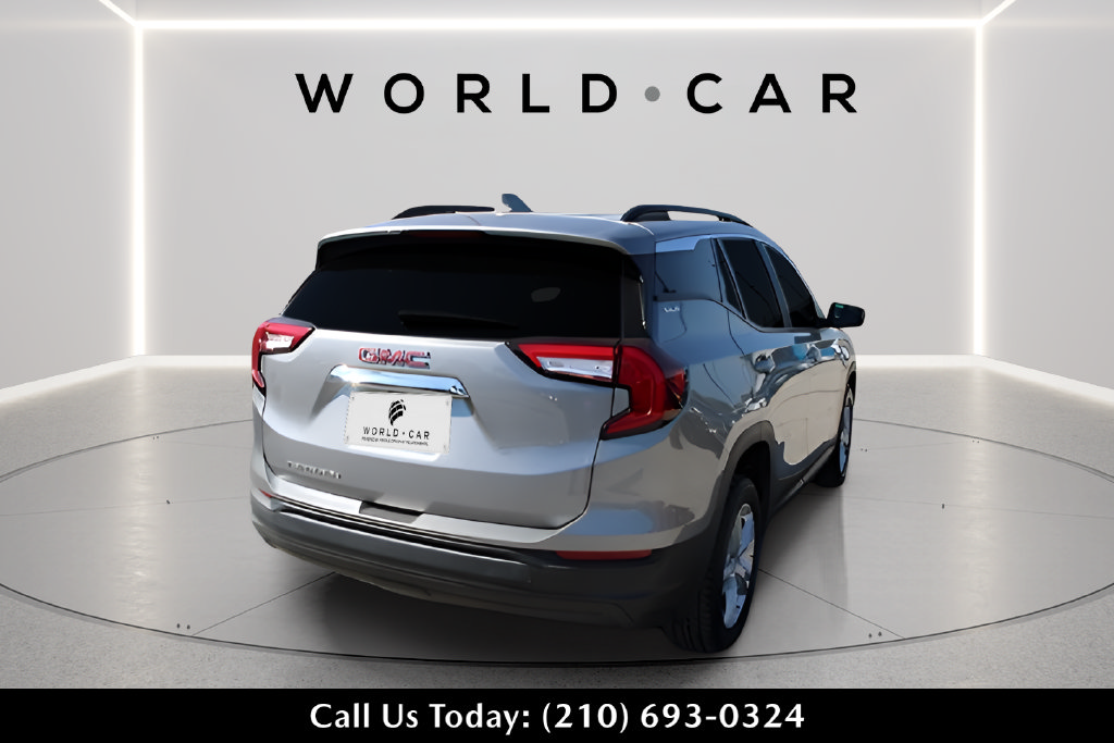 Used 2023 GMC Terrain SLE w/ Driver Convenience Package FWD image 7