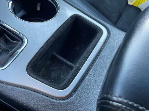 Used 2020 Jeep Grand Cherokee Altitude image 41