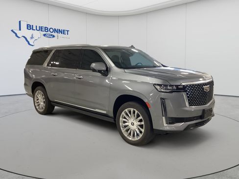 Used 2023 Cadillac Escalade ESV Premium Luxury w/ Performance Package RWD image 2