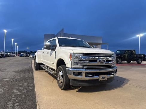 Used 2019 Ford F350 Lariat w/ Lariat Ultimate Package AWD/4WD image 23