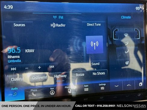 Used 2022 Ford F250 Lariat w/ Black Appearance Package AWD/4WD image 15