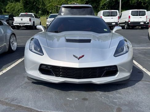 Used 2019 Chevrolet Corvette Stingray Coupe w/ 2LT Preferred Equipment Group RWD image 4