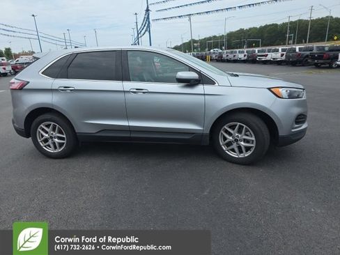 Used 2024 Ford Edge SEL AWD/4WD image 4