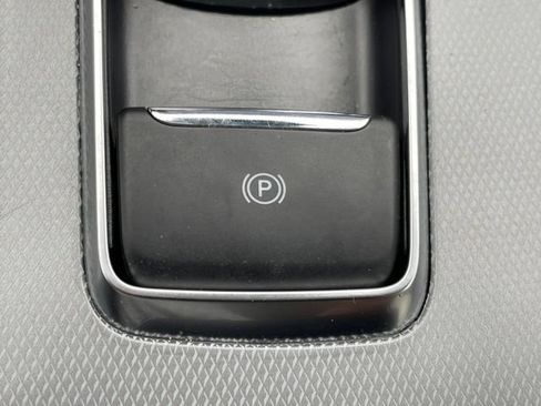 Used 2021 Ford Edge Titanium w/ Cargo Accessory Package FWD image 41
