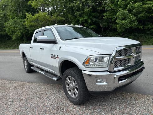 Used 2015 RAM 3500 Laramie w/ Protection Group AWD/4WD image 8