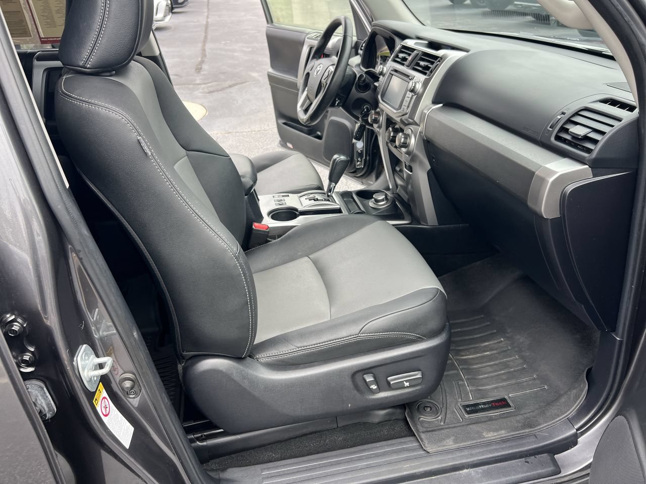 Used 2019 Toyota 4Runner SR5 Premium AWD/4WD image 34