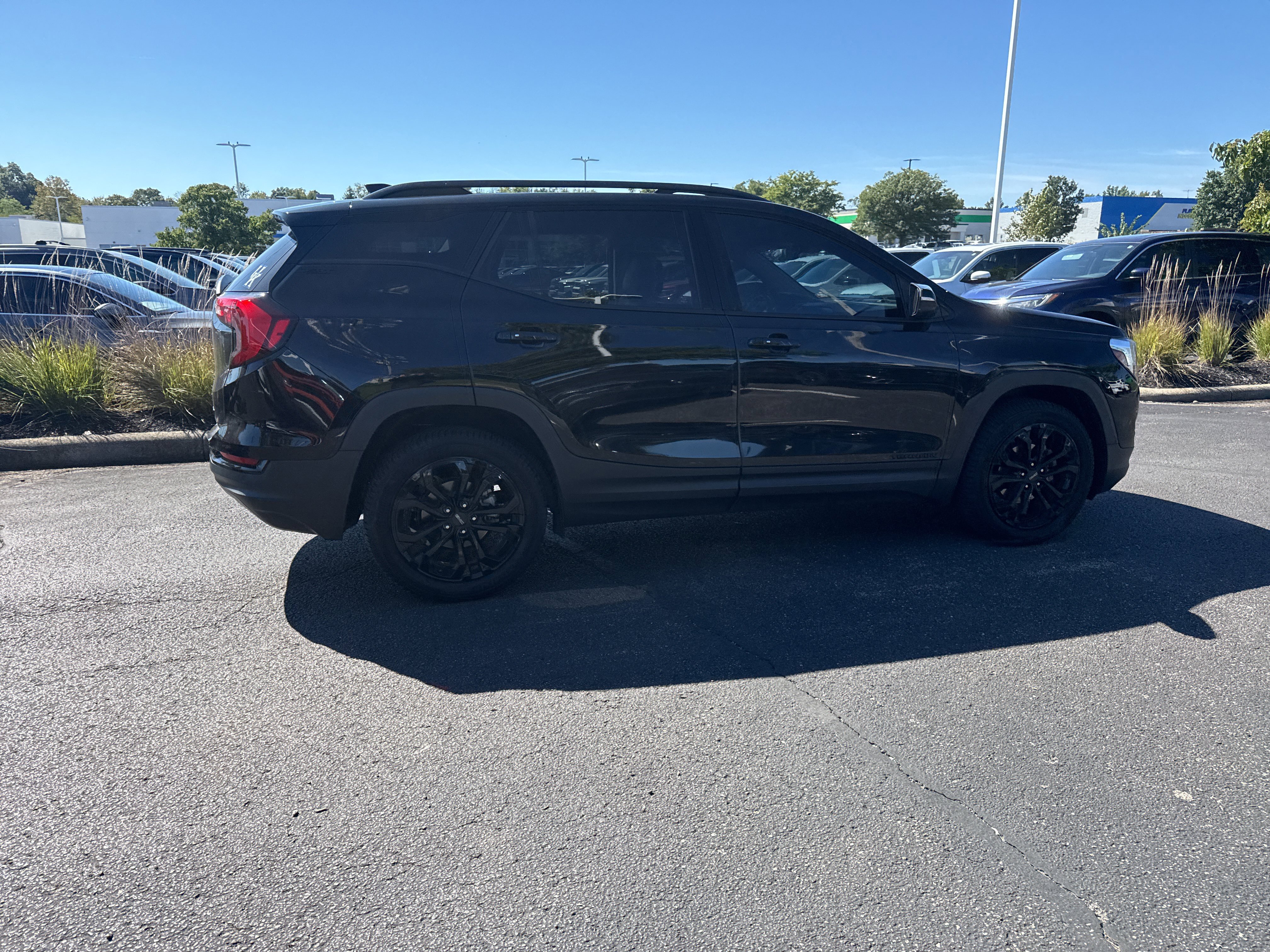 Used 2021 GMC Terrain SLT w/ Infotainment Package II AWD/4WD image 30