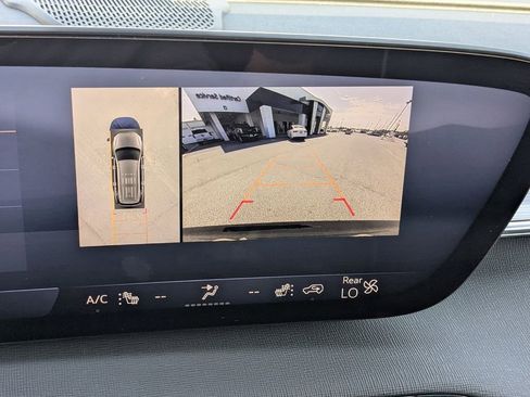 Used 2025 Buick Enclave Preferred image 21