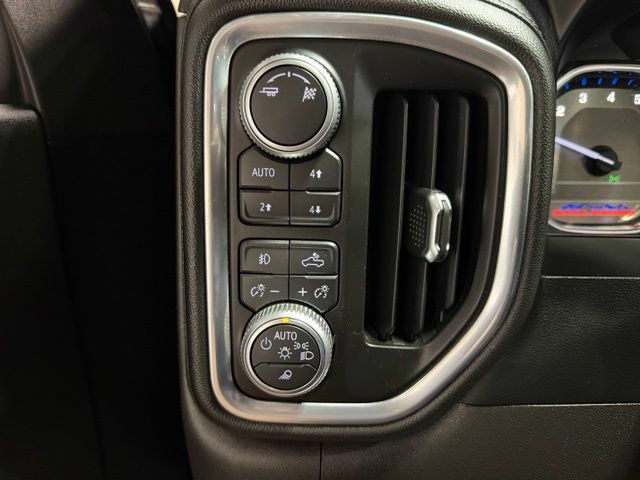 Used 2019 GMC Sierra 1500 SLT w/ SLT Premium Package AWD/4WD image 39