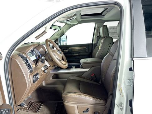 New 2026 RAM 2500 Limited AWD/4WD image 11