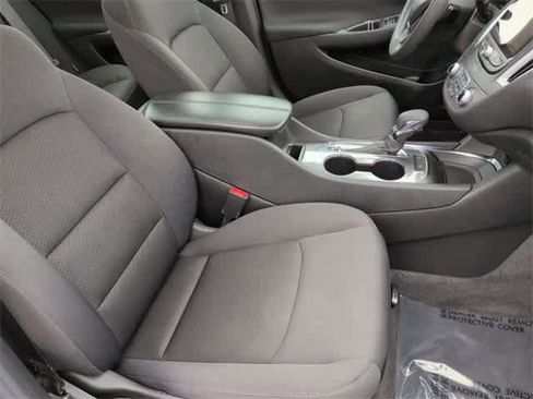 Used 2024 Chevrolet Malibu LT image 23