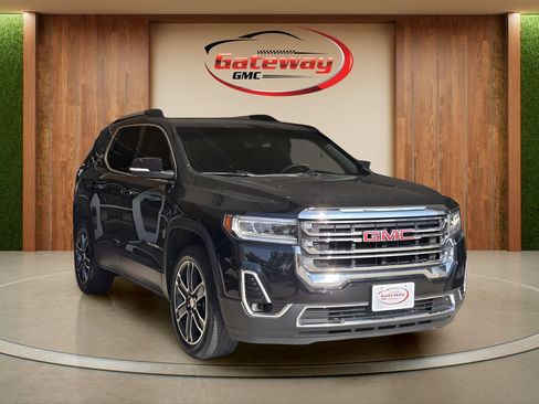 Used 2023 GMC Acadia SLT w/ Preferred Package FWD image 3
