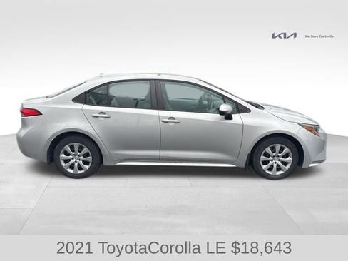 Used 2021 Toyota Corolla LE w/ Carpet Mat Package (TMS) image 9