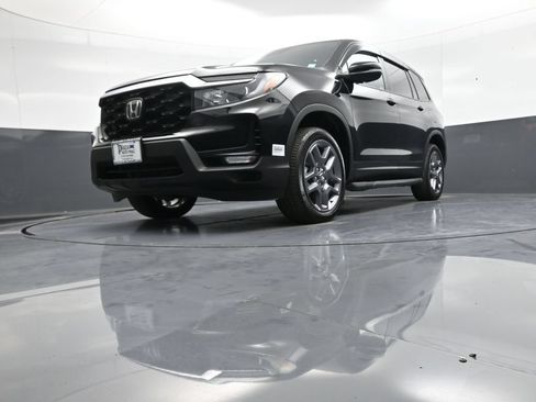 Used 2023 Honda Passport EX-L image 27