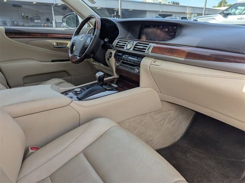 Used 2015 Lexus LS 460 image 13