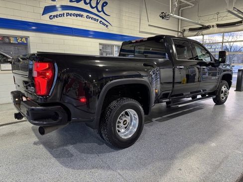 Used 2022 Chevrolet Silverado 3500 High Country w/ Snow Plow Prep/Camper Package image 13