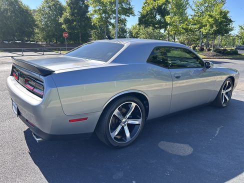 Used 2016 Dodge Challenger R/T Plus RWD image 28