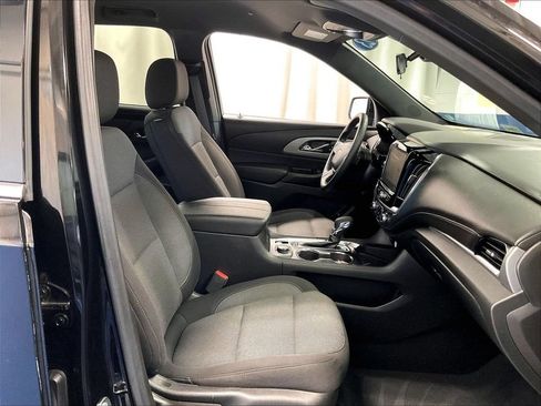 Used 2023 Chevrolet Traverse LT AWD/4WD image 11