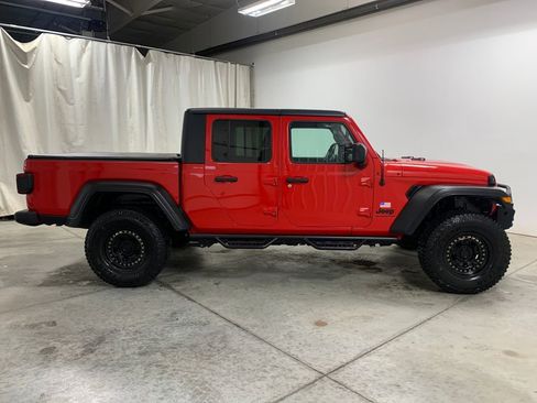 Used 2020 Jeep Gladiator Sport w/ Quick Order Package 24S AWD/4WD image 23