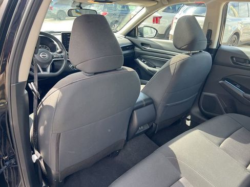 Used 2023 Nissan Altima 2.5 SV w/ SV Premium Package image 11