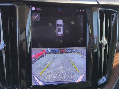 Certified 2023 Volvo XC60 B5 Ultimate w/ Protection Package Premier image 17