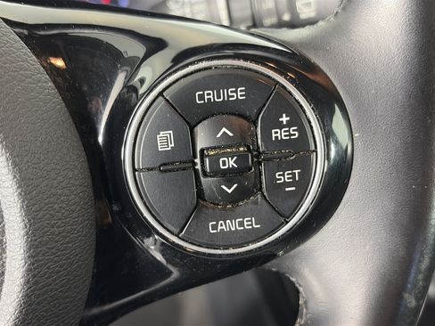 Used 2020 Kia Soul EX FWD image 34