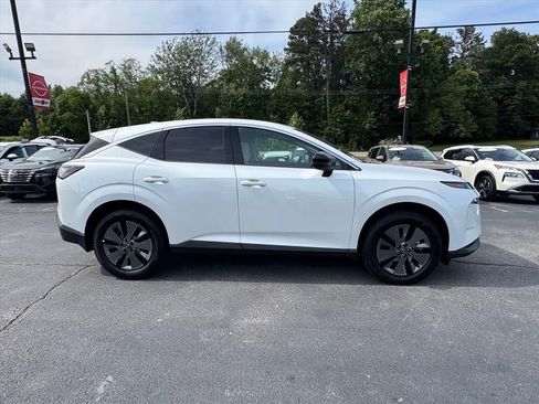 Certified 2025 Nissan Murano SL w/ Cargo Package AWD/4WD image 2