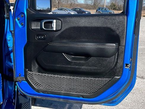 Used 2022 Jeep Wrangler Unlimited Sahara w/ Cold Weather Group image 26