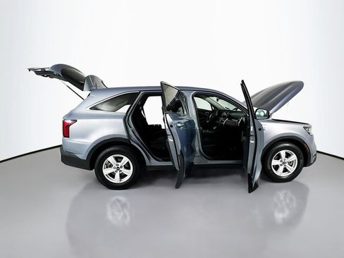 Used 2021 Kia Sorento LX FWD image 24