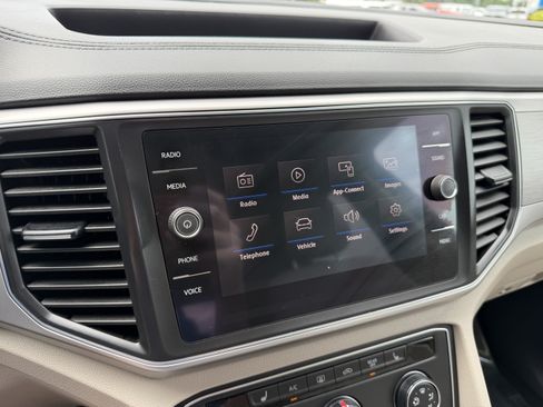 Used 2018 Volkswagen Atlas SE AWD/4WD image 18