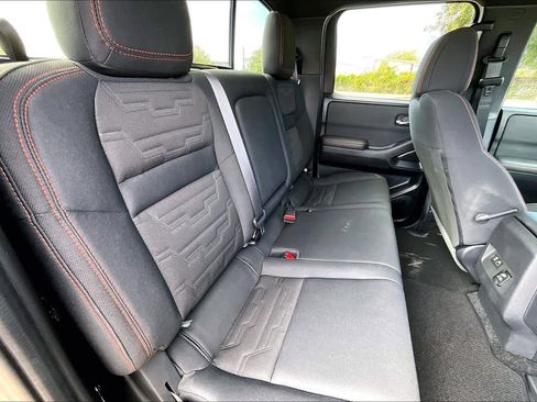 Used 2023 Nissan Frontier Pro-X w/ Pro Convenience Package image 18