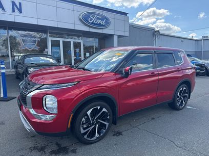 Used 2024 Mitsubishi Outlander SE
