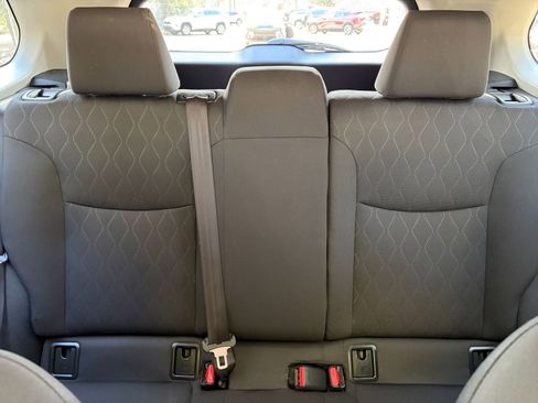 Used 2025 Toyota Corolla Cross LE image 32