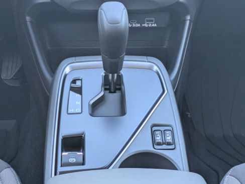 Used 2025 Subaru Crosstrek 2.0i Premium image 19