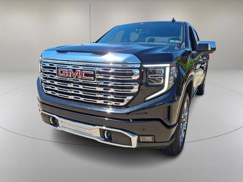 Used 2023 GMC Sierra 1500 Denali AWD/4WD image 4