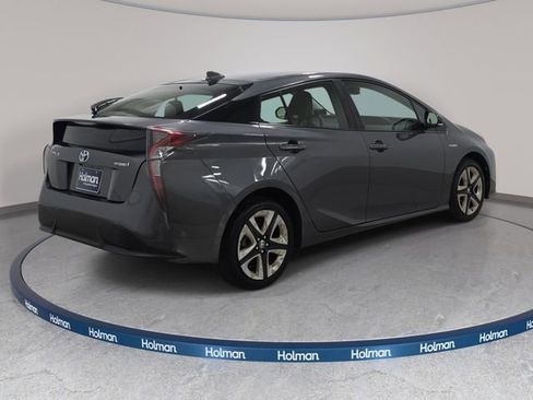 Used 2016 Toyota Prius Three Touring FWD image 6