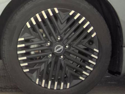 Used 2023 Nissan Leaf SV Plus image 9