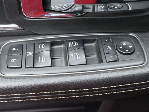 Used 2018 RAM 2500 Laramie AWD/4WD image 10