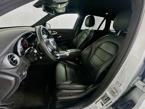 Used 2017 Mercedes-Benz GLC 300 4MATIC image 13
