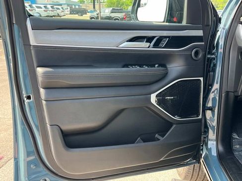 New 2026 Jeep Grand Wagoneer Limited AWD/4WD image 29