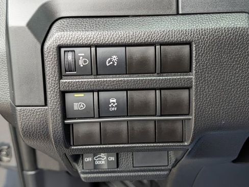 Certified 2025 Toyota Tacoma SR AWD/4WD image 23