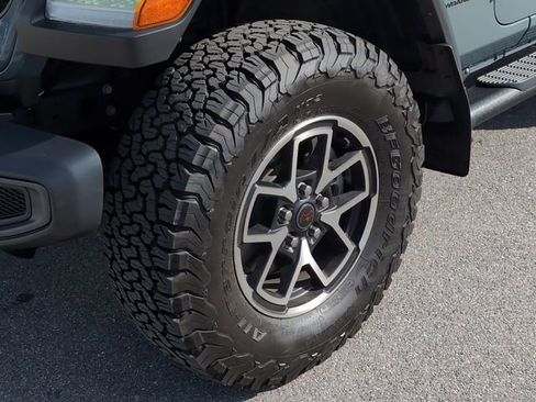 Used 2024 Jeep Wrangler Rubicon w/ Safety Group image 10