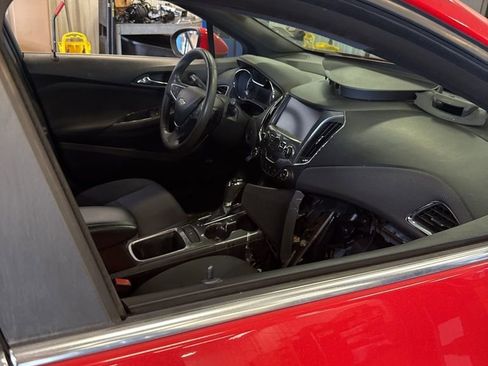 Used 2016 Chevrolet Cruze LT w/ Sun And Sound Package image 6