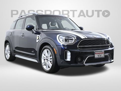 Certified 2022 MINI Cooper Countryman SE w/ Convenience Package image 3